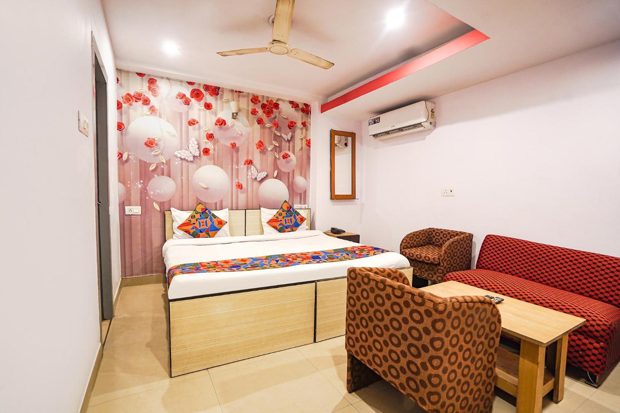 Fabexpress R Inn - Nr Prayagraj Railway Station Muthiganj المظهر الخارجي الصورة