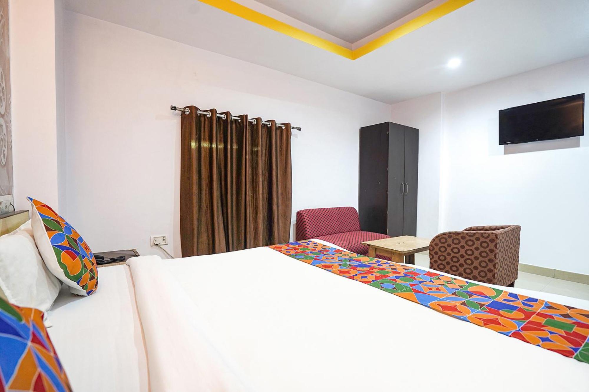 Fabexpress R Inn - Nr Prayagraj Railway Station Muthiganj المظهر الخارجي الصورة