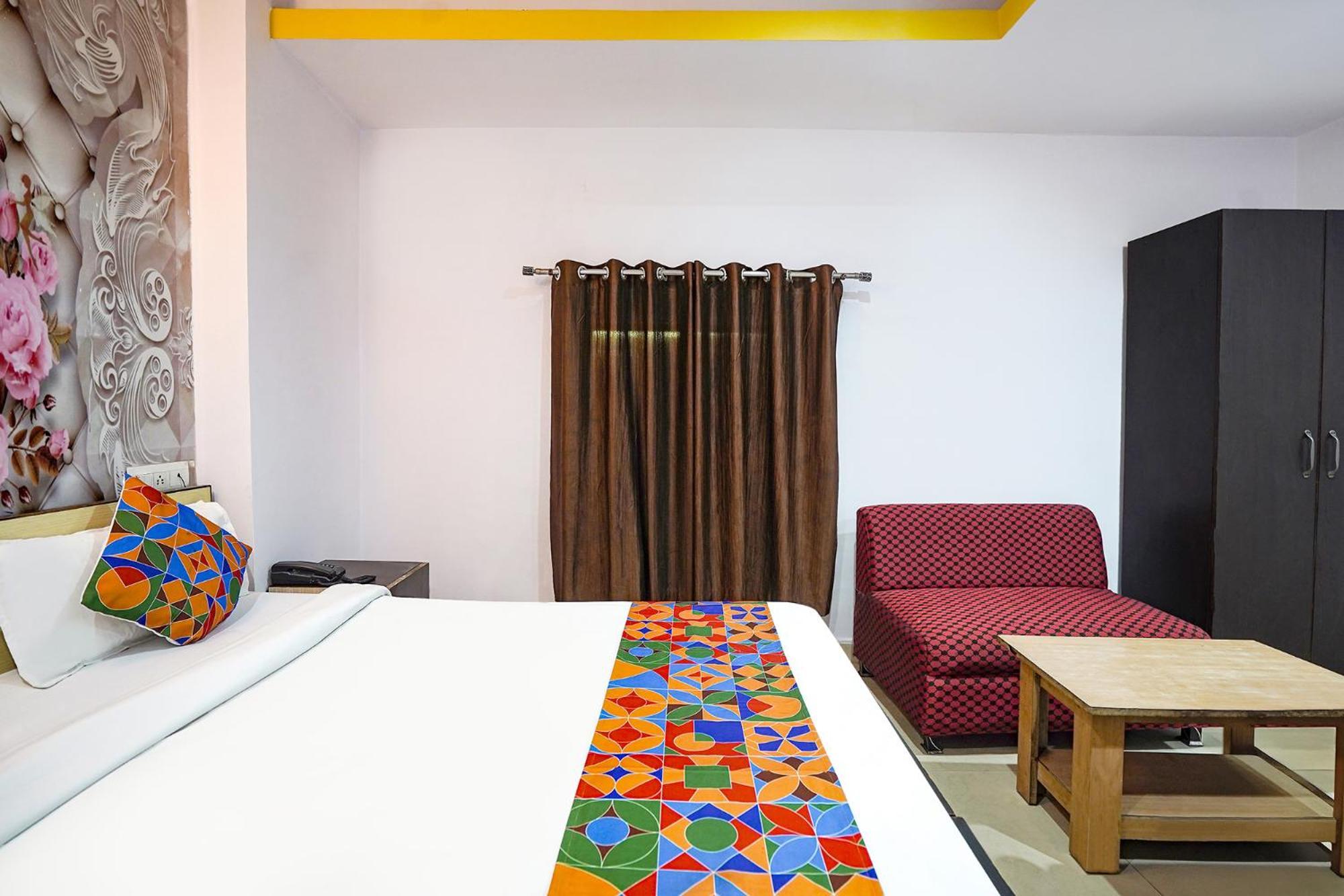 Fabexpress R Inn - Nr Prayagraj Railway Station Muthiganj المظهر الخارجي الصورة