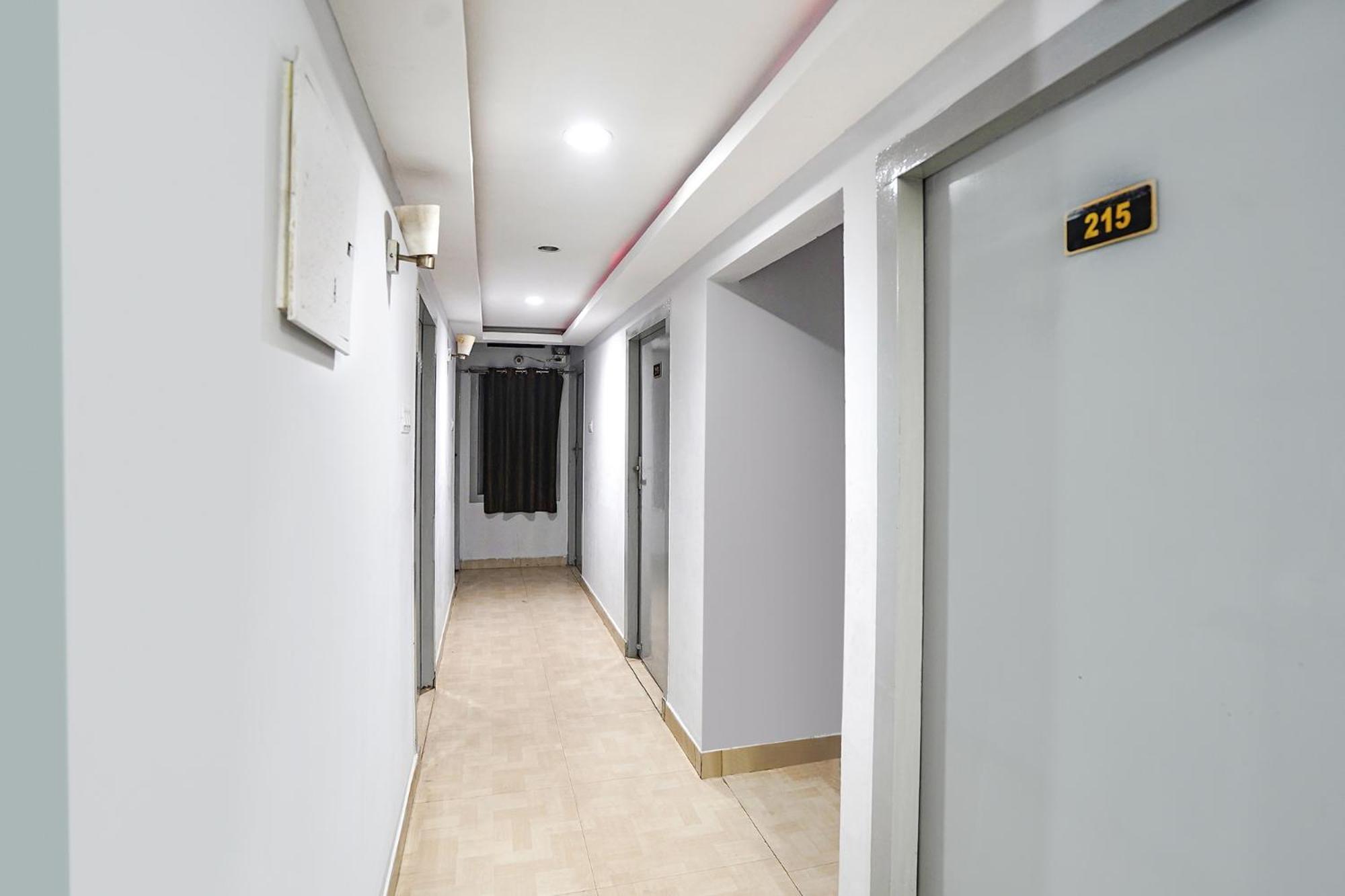 Fabexpress R Inn - Nr Prayagraj Railway Station Muthiganj المظهر الخارجي الصورة